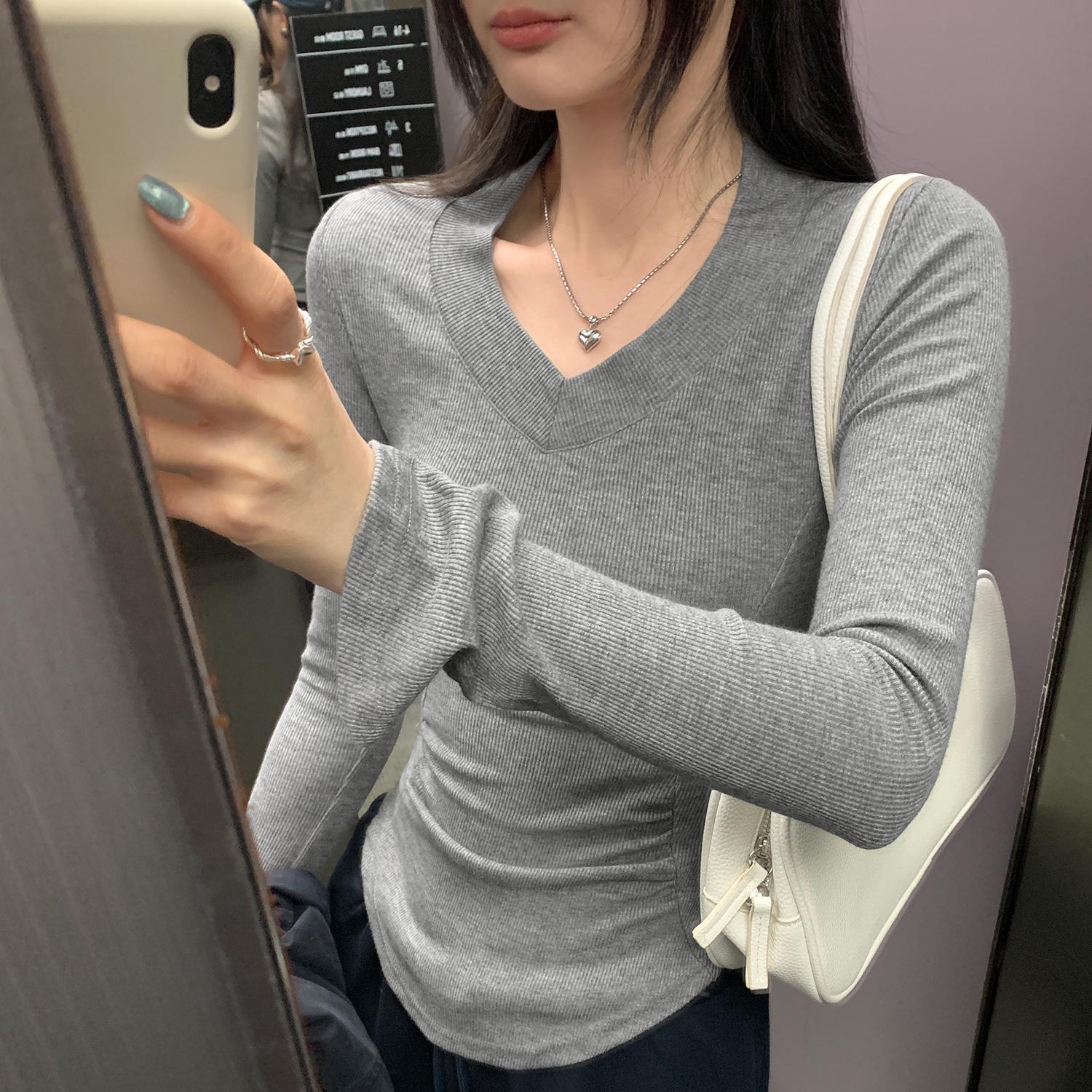 European Style Purple V-Neck Slim Fit Top for Women – Sexy & Sophisticated Inner Layer for Spring & Autumn 2026 XL
European Style Purple V-Neck Slim Fit Top for Women – Sexy & Sophisticated Inner Layer for Spring & Autumn 2026 XL