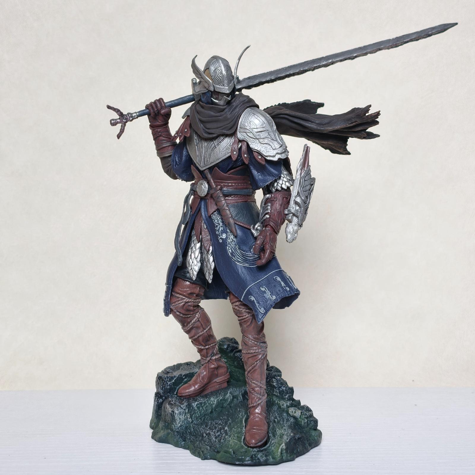New 24cm peripherals GAME Ring Dark Lord s Landing Tracker Collection Limited edition Handheld Model Ornament Statue
New 24cm peripherals GAME Ring Dark Lord s Landing Tracker Collection Limited edition Handheld Model Ornament Statue