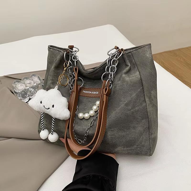 (Includes A Cloud Charm) Women S Office Bag With Gradient Leather And Pearl Chain Perfect For Outings And Travel one size чёрный
(Includes A Cloud Charm) Women S Office Bag With Gradient Leather And Pearl Chain Perfect For Outings And Travel one size чёрный