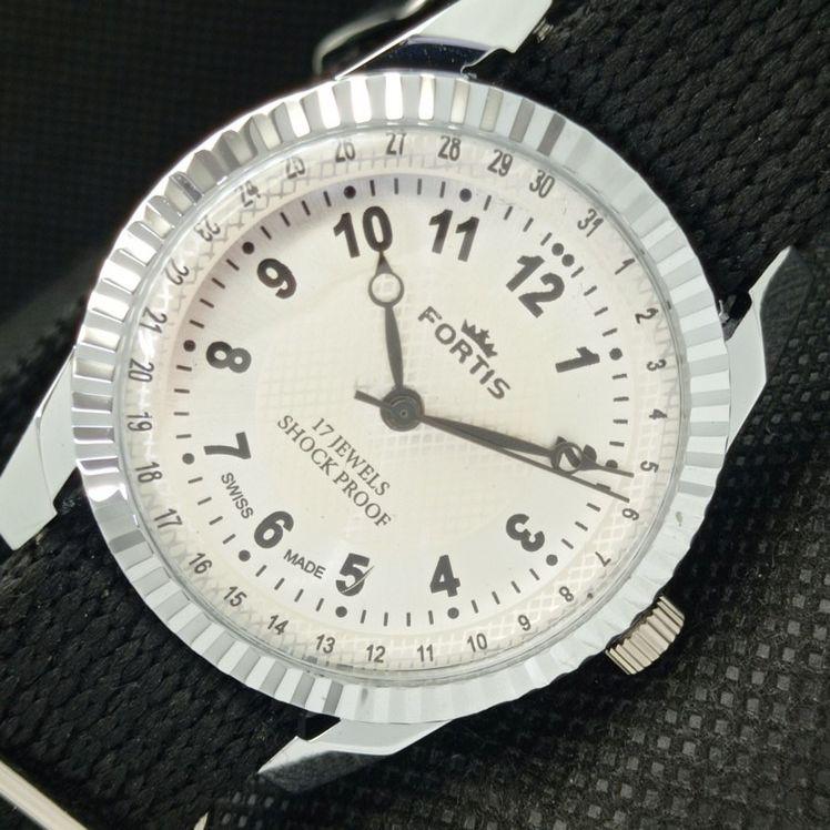 REFURBISHED FORTIS WINDING SWISS MENS WRIST SILVER DIAL WATCH 622c-a416869-2 lot622c-a416869
REFURBISHED FORTIS WINDING SWISS MENS WRIST SILVER DIAL WATCH 622c-a416869-2 lot622c-a416869