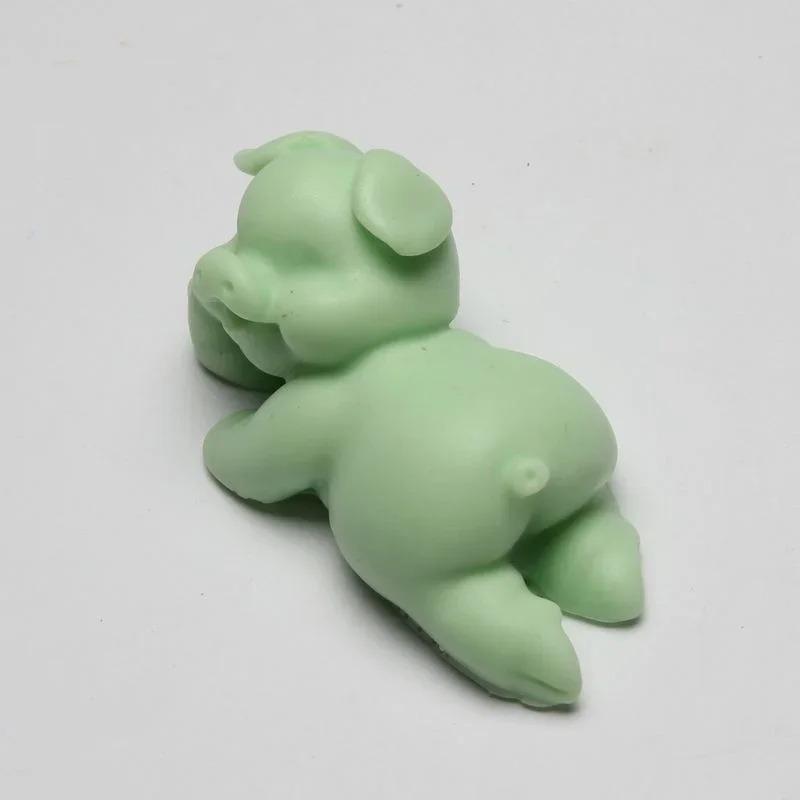3D Silicone Cake Mold Pig Shape Handmade Fondant Soap Mould For Decorating Kitchen Accessories
3D Silicone Cake Mold Pig Shape Handmade Fondant Soap Mould For Decorating Kitchen Accessories