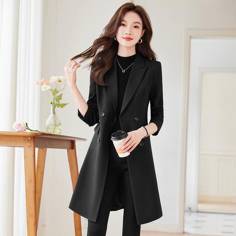 Женский черный двубортный приталенный блейзер - Повседневный тренч средней длины на осень/зиму 2025. M 90-100 jin
Женский черный двубортный приталенный блейзер - Повседневный тренч средней длины на осень/зиму 2025. M 90-100 jin