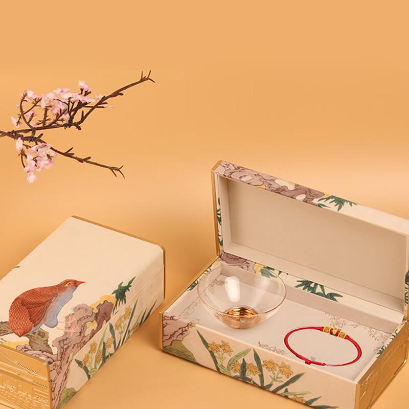 Dongkeji Dragon Fortune 999 Gold Dragon Bracelet & Crystal Teacup Gift Set
Dongkeji Dragon Fortune 999 Gold Dragon Bracelet & Crystal Teacup Gift Set