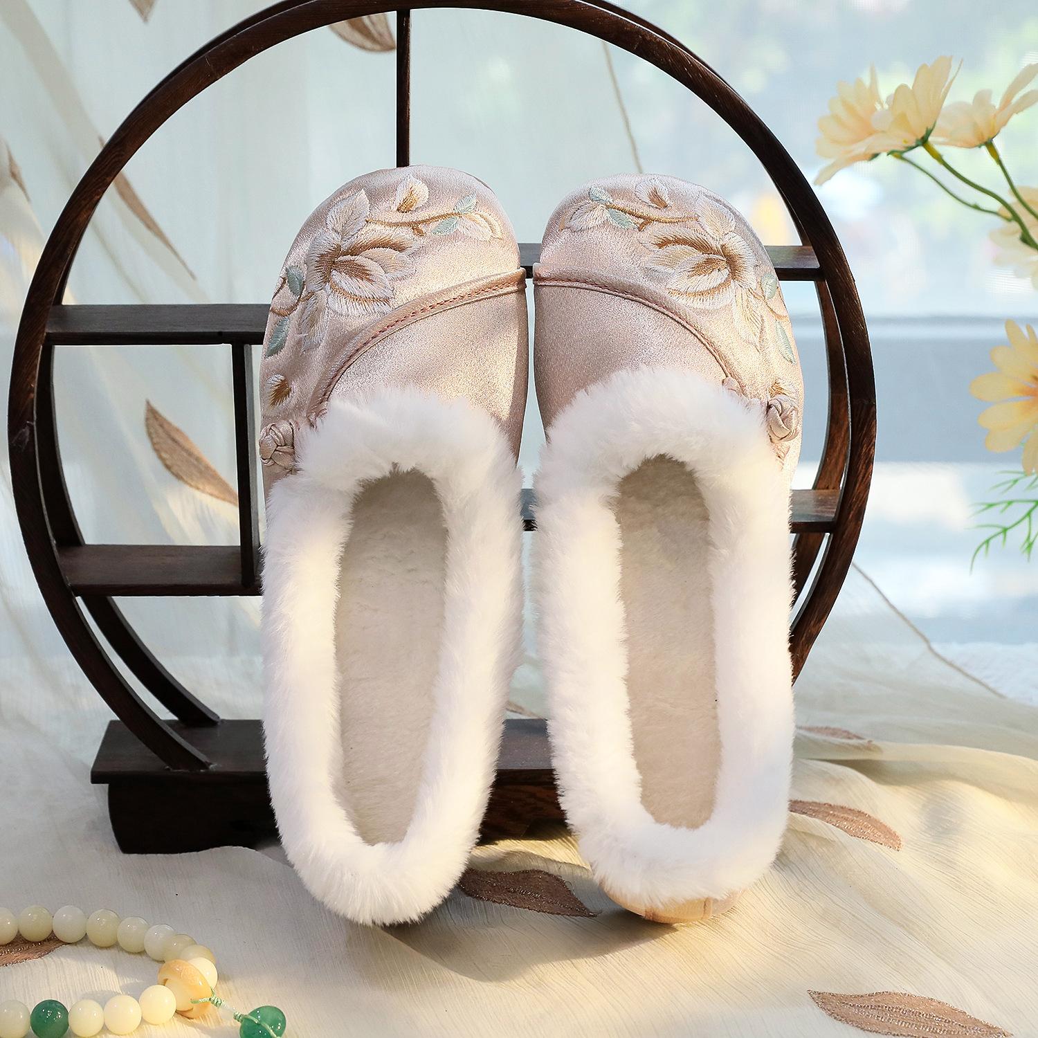 Фа Ран, новые туфли на низком каблуке с чонсам ханьфу зимой этого года, этнические хлопковые туфли и туфли, вышитые шерстью. 40 шампанского
Фа Ран, новые туфли на низком каблуке с чонсам ханьфу зимой этого года, этнические хлопковые туфли и туфли, вышитые шерстью. 40 шампанского