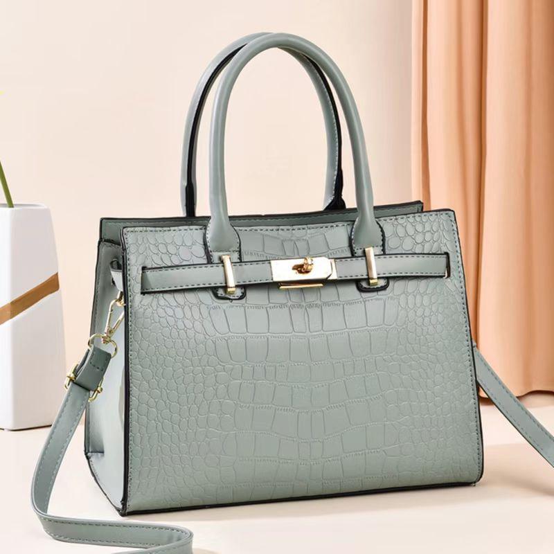 Stone pattern handbag, new solid color large-capacity shoulder bag, fashionable and casual oblique span bag. 28*13*21 зелений
Stone pattern handbag, new solid color large-capacity shoulder bag, fashionable and casual oblique span bag. 28*13*21 зелений