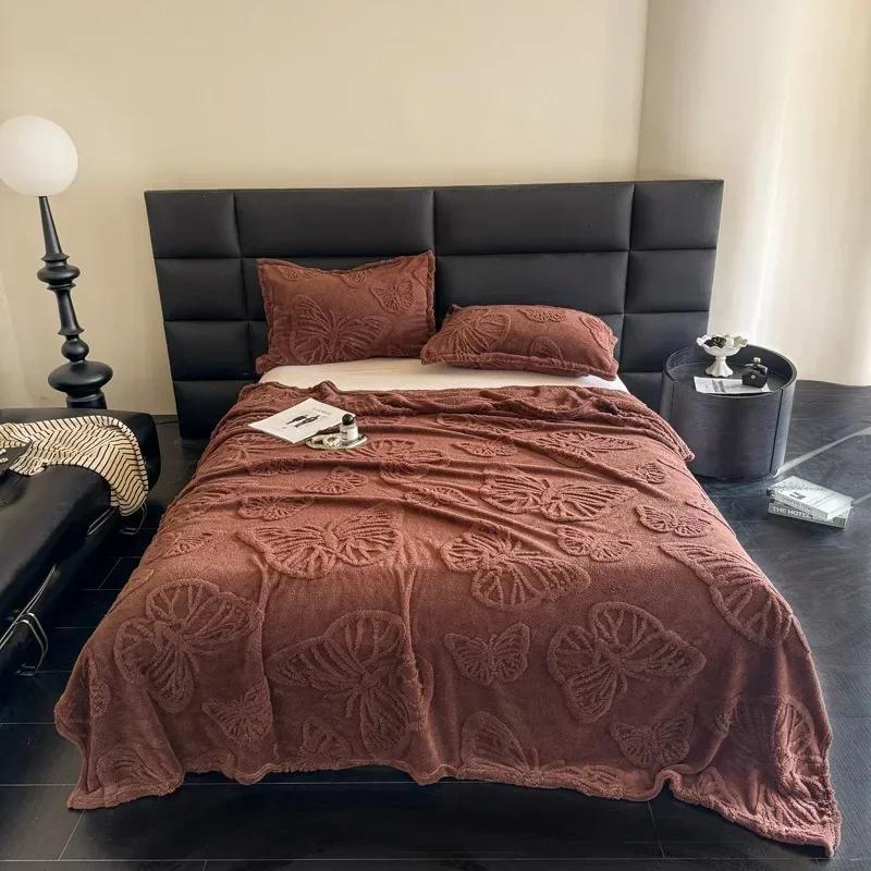 Butterfly Jacquard Plush Blanket Summer Conditioning Bedding Nap Blanket Office Sofa Nap Blankets Soft Comfortable Bed Blankets 70x100cm коричневий
Butterfly Jacquard Plush Blanket Summer Conditioning Bedding Nap Blanket Office Sofa Nap Blankets Soft Comfortable Bed Blankets 70x100cm коричневий