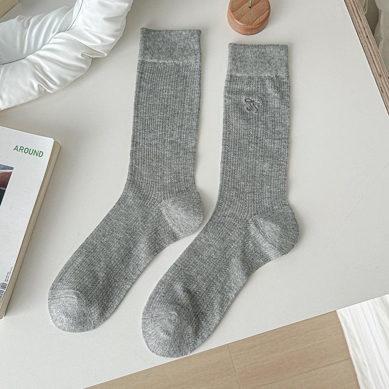 24 Spring And Summer Thin Striped Women S Socks Bow Embroidered Medium Tube Socks Children Japanese Sweet Stockpile Socks One size fits all світло-сірого кольору
24 Spring And Summer Thin Striped Women S Socks Bow Embroidered Medium Tube Socks Children Japanese Sweet Stockpile Socks One size fits all світло-сірого кольору