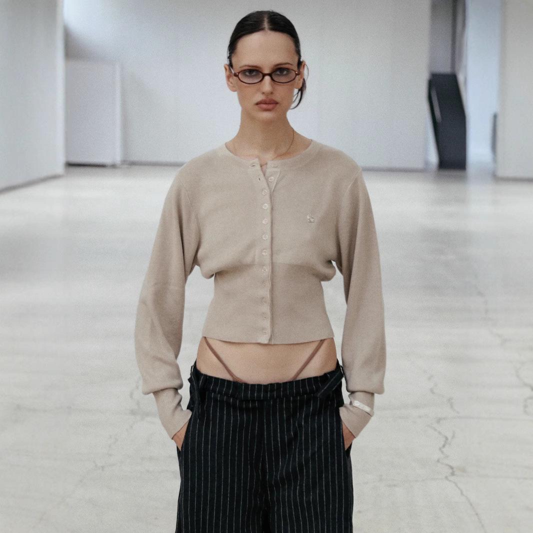 Women s 2024 Autumn/Winter Retro Embroidered Knit Cardigan Sweater - Badblood Round Neck Button Top Small
Women s 2024 Autumn/Winter Retro Embroidered Knit Cardigan Sweater - Badblood Round Neck Button Top Small