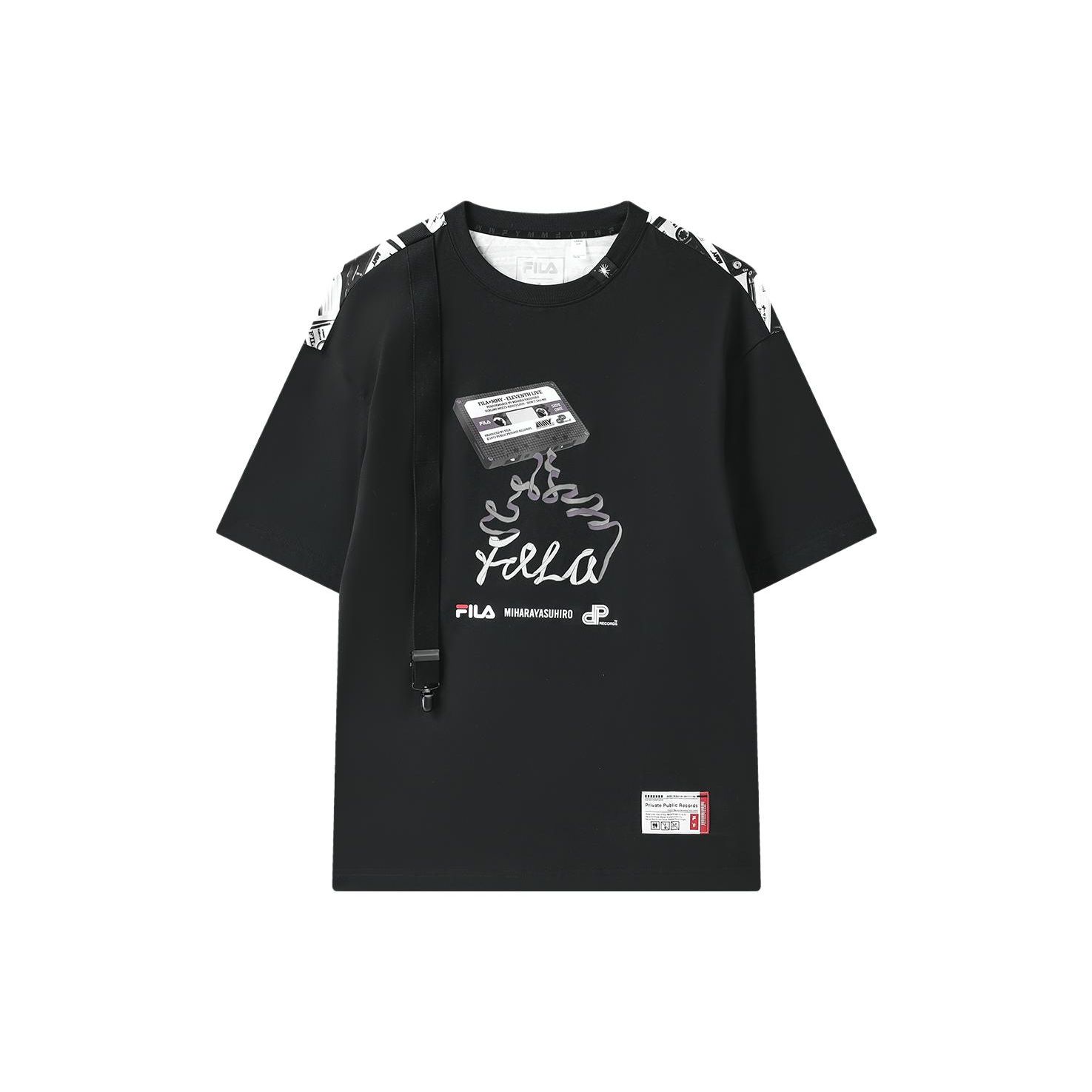 FILA Mihara Yasuhiro Collaboration Color Blocked Tape Print Round Neck Short Sleeve T-Shirt Men Tops Black F11M313101F-BK XL
FILA Mihara Yasuhiro Collaboration Color Blocked Tape Print Round Neck Short Sleeve T-Shirt Men Tops Black F11M313101F-BK XL