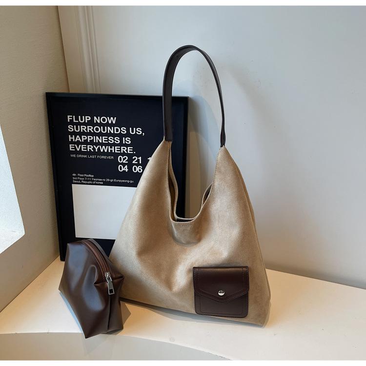 Fashi Shoulder Bags Women Large Capacity Crossbody Tote Bag for Commuting Casual Autumn Winter Texture Versatile Composite Bag
Fashi Shoulder Bags Women Large Capacity Crossbody Tote Bag for Commuting Casual Autumn Winter Texture Versatile Composite Bag