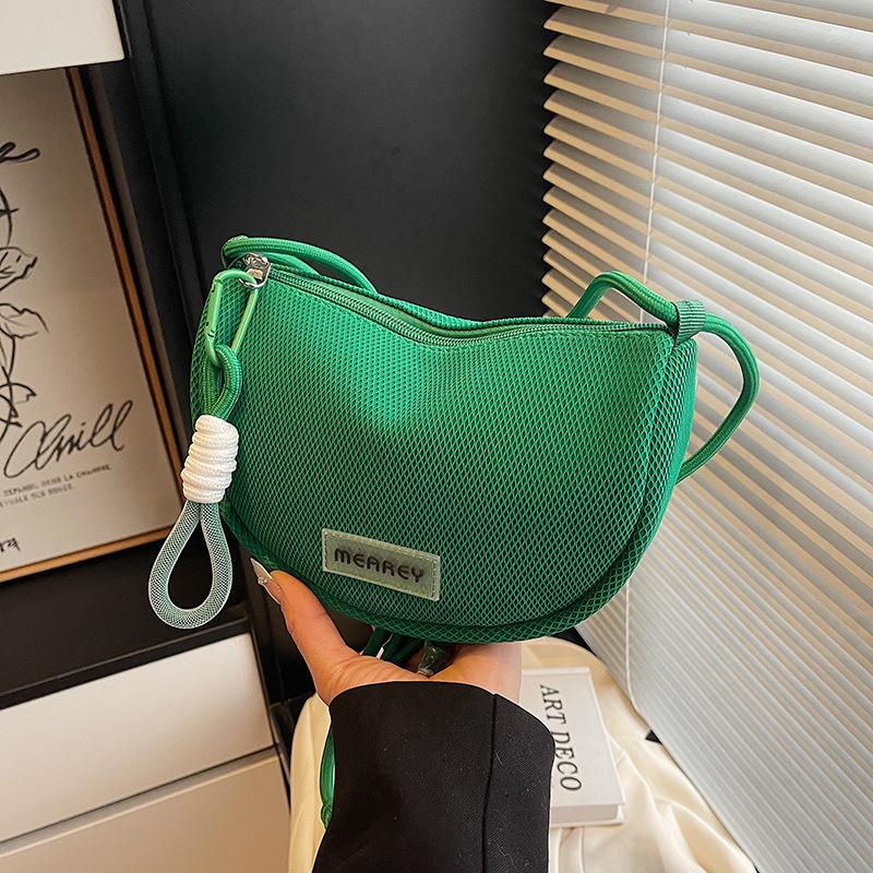 Korean version of fashion high-end messenger small bag women s 2025 new simple saddle bag versatile shoulder bag зелёный
Korean version of fashion high-end messenger small bag women s 2025 new simple saddle bag versatile shoulder bag зелёный