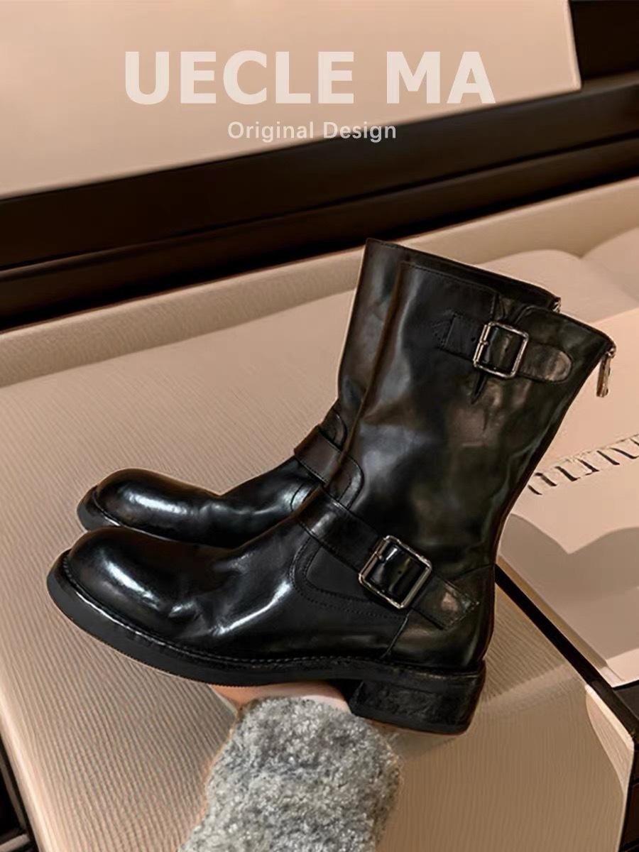 2025 autumn and winter new cowhide British style belt buckle medium boots femininity thick-soled Martin boots 40 чёрный
2025 autumn and winter new cowhide British style belt buckle medium boots femininity thick-soled Martin boots 40 чёрный