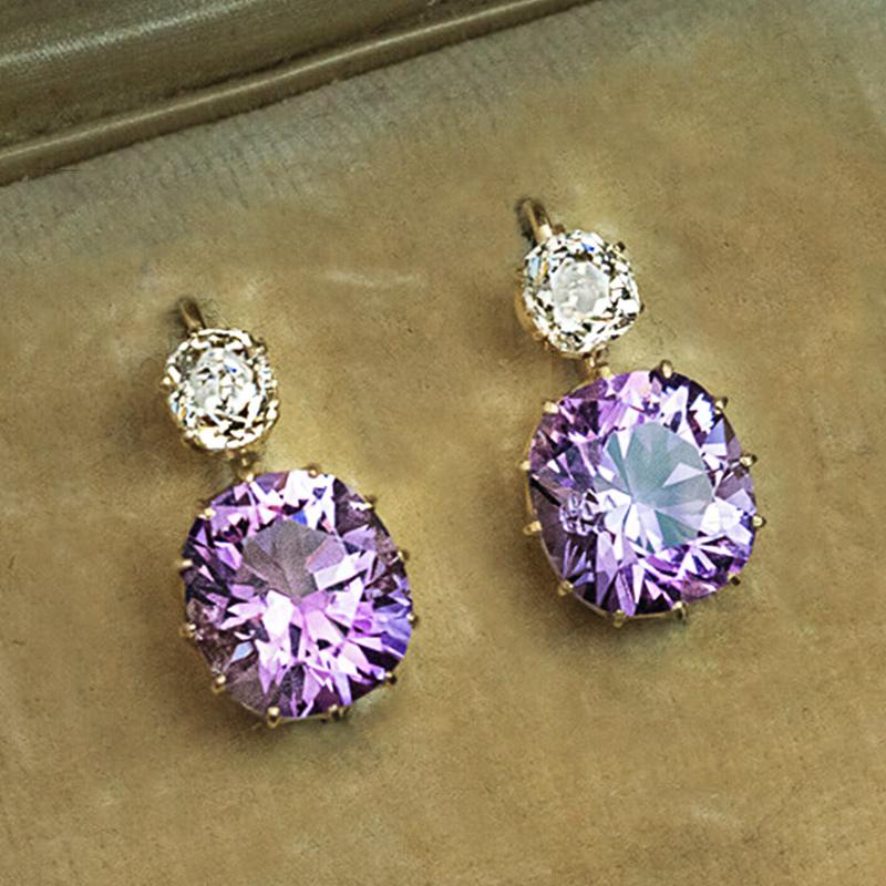 Huitan Charming Purple Drop Earrings for Women Temperament Jewelry Brilliant Cubic Zirconia Earrings Party Fashion Accessories
Huitan Charming Purple Drop Earrings for Women Temperament Jewelry Brilliant Cubic Zirconia Earrings Party Fashion Accessories