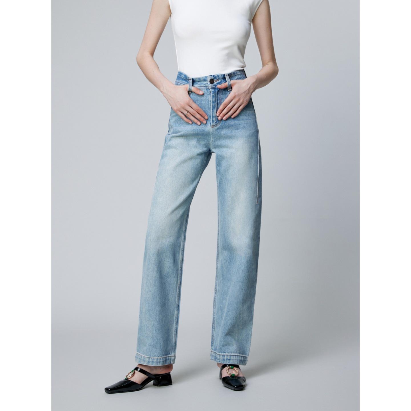 Women s Spring 2026 High-Quality Jeans: Luxurious Light Fabric, Slimming High-Waisted Straight Leg, Available in Three Colors. 26
Women s Spring 2026 High-Quality Jeans: Luxurious Light Fabric, Slimming High-Waisted Straight Leg, Available in Three Colors. 26