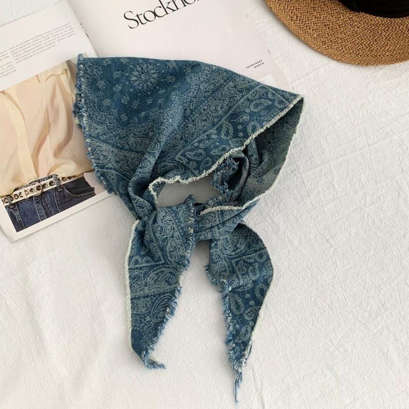 Cashew flower silk scarf new literary bag headscarf headband decorative scarf fringed small shawl triangular scarf tied waist синий
Cashew flower silk scarf new literary bag headscarf headband decorative scarf fringed small shawl triangular scarf tied waist синий