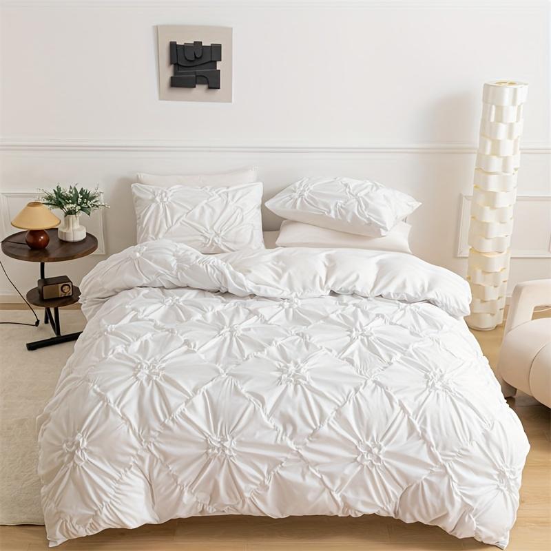 3 pieces of simple plain color jacquard fabric 100% polyester fiber quilt covers, soft with heart-shaped jacquard patterns 135cm200cm
3 pieces of simple plain color jacquard fabric 100% polyester fiber quilt covers, soft with heart-shaped jacquard patterns 135cm200cm