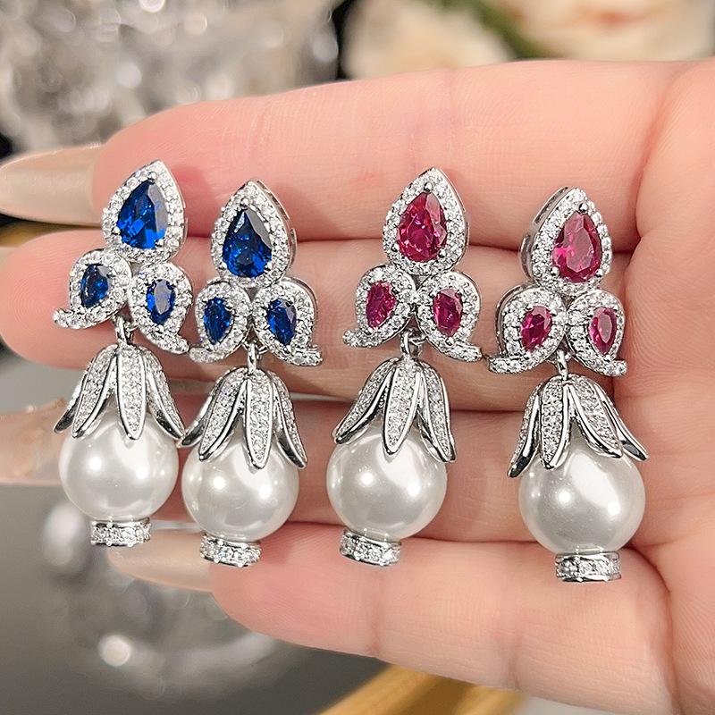 Earrings Pearl Jewelry Fashion Temperament Red Corundum High Sense Women S Versatile Earrings
Earrings Pearl Jewelry Fashion Temperament Red Corundum High Sense Women S Versatile Earrings