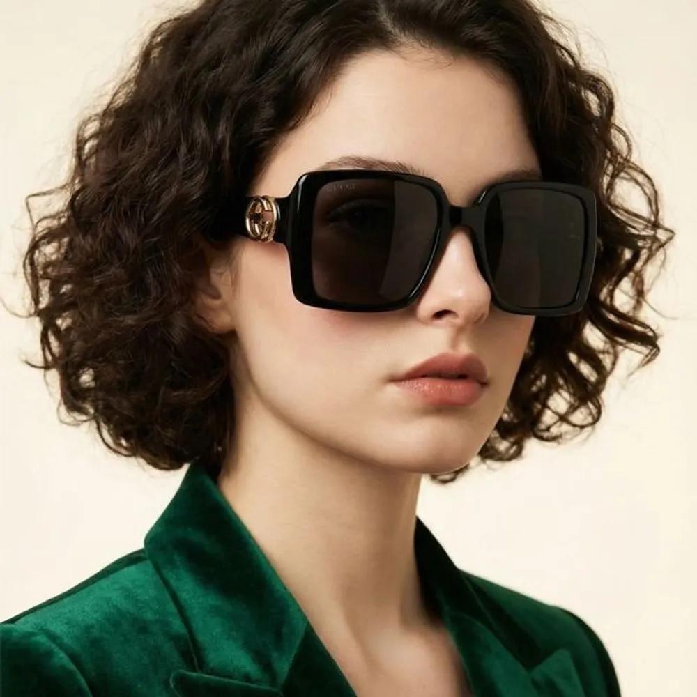 Gucci Sunglasses GG1692S 001 Oversized Horn-rimmed Men s & Women s Fashion
Gucci Sunglasses GG1692S 001 Oversized Horn-rimmed Men s & Women s Fashion