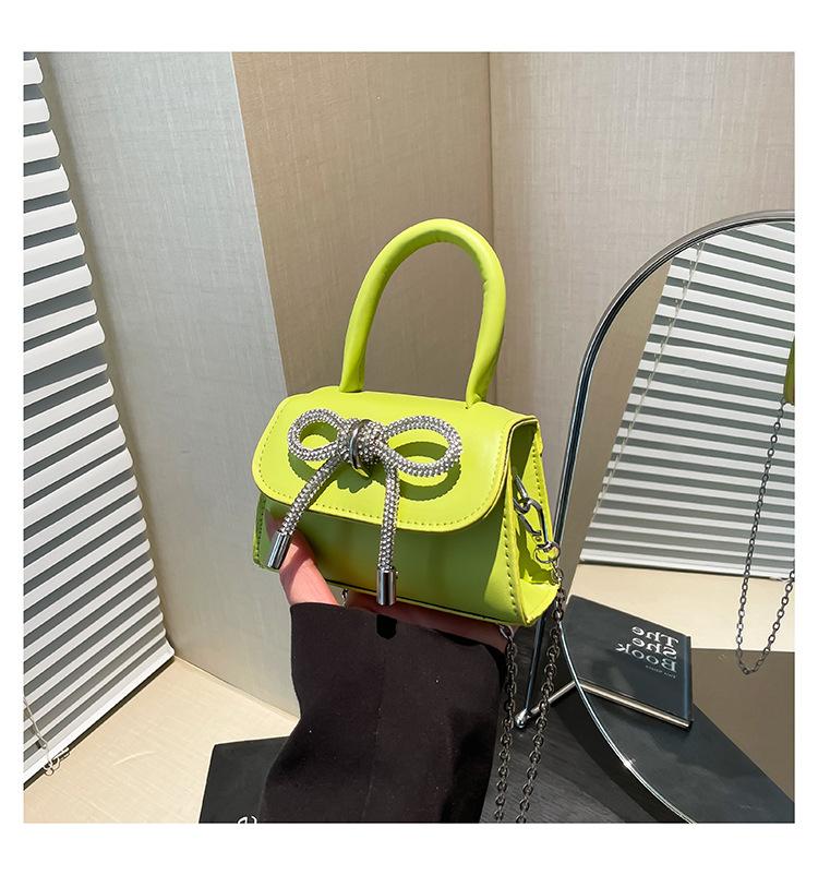Французский нишевый дизайн премиум мини-сумка 2025 для девочки с бантом, цепочкой, для помады, наушников, сумка-мессенджер, тренд зелёный
Французский нишевый дизайн премиум мини-сумка 2025 для девочки с бантом, цепочкой, для помады, наушников, сумка-мессенджер, тренд зелёный