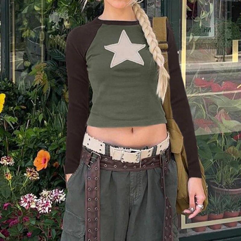 Винтажные футболки Y2K со звездами в стиле пэчворк, укороченные рубашки с длинными рукавами в стиле Харадзюку, уличная одежда с круглым вырезом
Винтажные футболки Y2K со звездами в стиле пэчворк, укороченные рубашки с длинными рукавами в стиле Харадзюку, уличная одежда с круглым вырезом