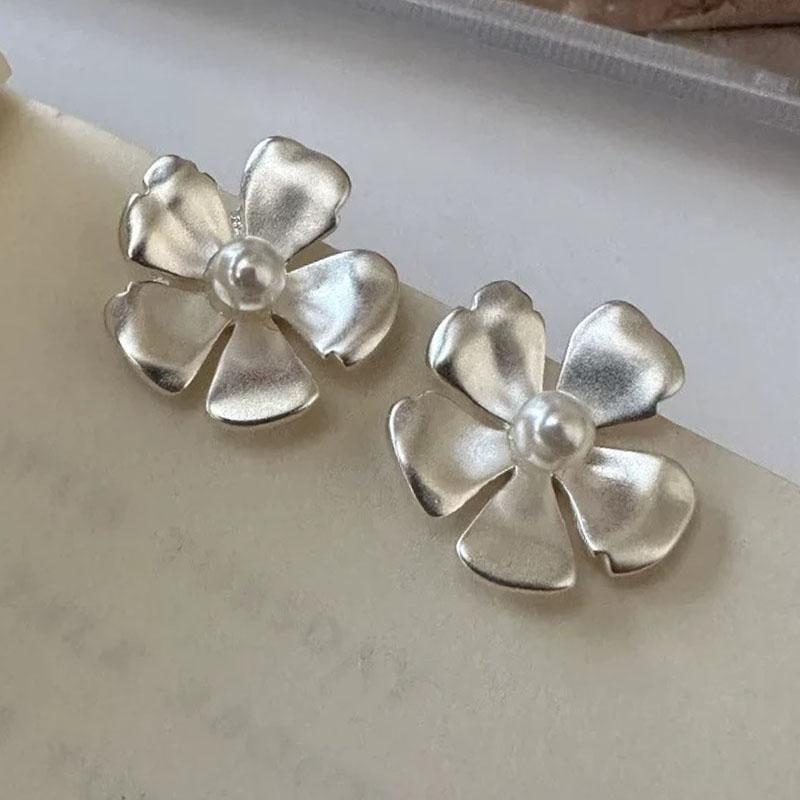 925 Sterling Silver Vintage Earrings For Women Trendy Simple Pearl Flower Earring Jewelry Prevent Allergy Party Accessories
925 Sterling Silver Vintage Earrings For Women Trendy Simple Pearl Flower Earring Jewelry Prevent Allergy Party Accessories