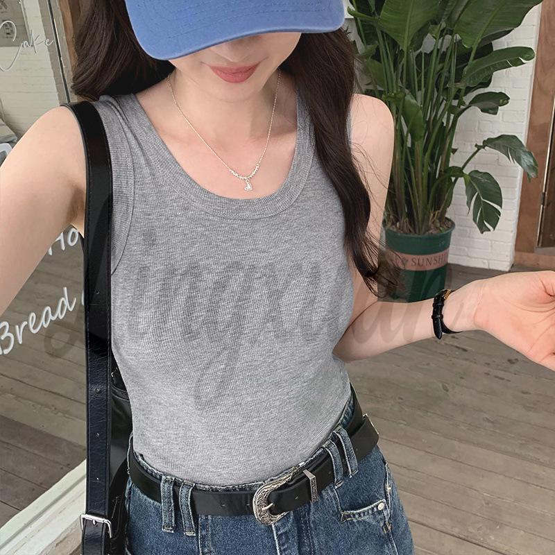 Women s Ribbed Sports Tank Top: Slim-Fit, Versatile, Anti-Exposure Sleeveless Inner Wear for Summer. Extra Large серый
Women s Ribbed Sports Tank Top: Slim-Fit, Versatile, Anti-Exposure Sleeveless Inner Wear for Summer. Extra Large серый