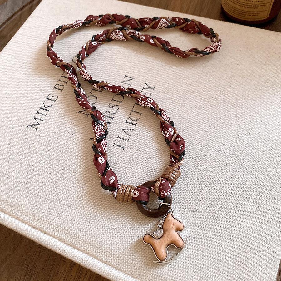 New Wood Pony Pendant Pearl Necklace Daily Commuter Versatile Sweater Chain Light Luxury Niche Birthday Necklace
New Wood Pony Pendant Pearl Necklace Daily Commuter Versatile Sweater Chain Light Luxury Niche Birthday Necklace