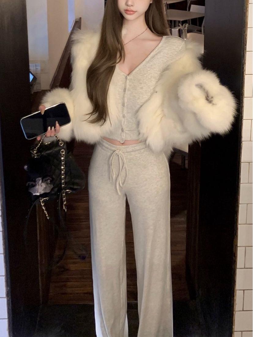 Winter Ari* Brushed V-neck Top & Cardigan Pants Two-piece Casual Fashion Set Small
Winter Ari* Brushed V-neck Top & Cardigan Pants Two-piece Casual Fashion Set Small