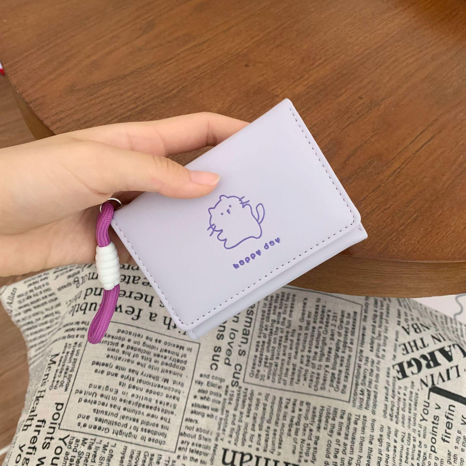 Кошелек с принтом медведя ins Женский многофункциональный милый студенческий кошелек для хранения карт тройного сложения с ремешком
Кошелек с принтом медведя ins Женский многофункциональный милый студенческий кошелек для хранения карт тройного сложения с ремешком