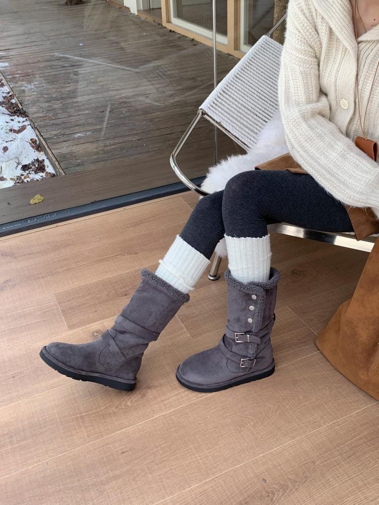 Autumn and winter lamb wool thickened warm two wear snow boots casual cotton boots fur integrated thick-soled Birkenstock boots 39 сірий колір
Autumn and winter lamb wool thickened warm two wear snow boots casual cotton boots fur integrated thick-soled Birkenstock boots 39 сірий колір