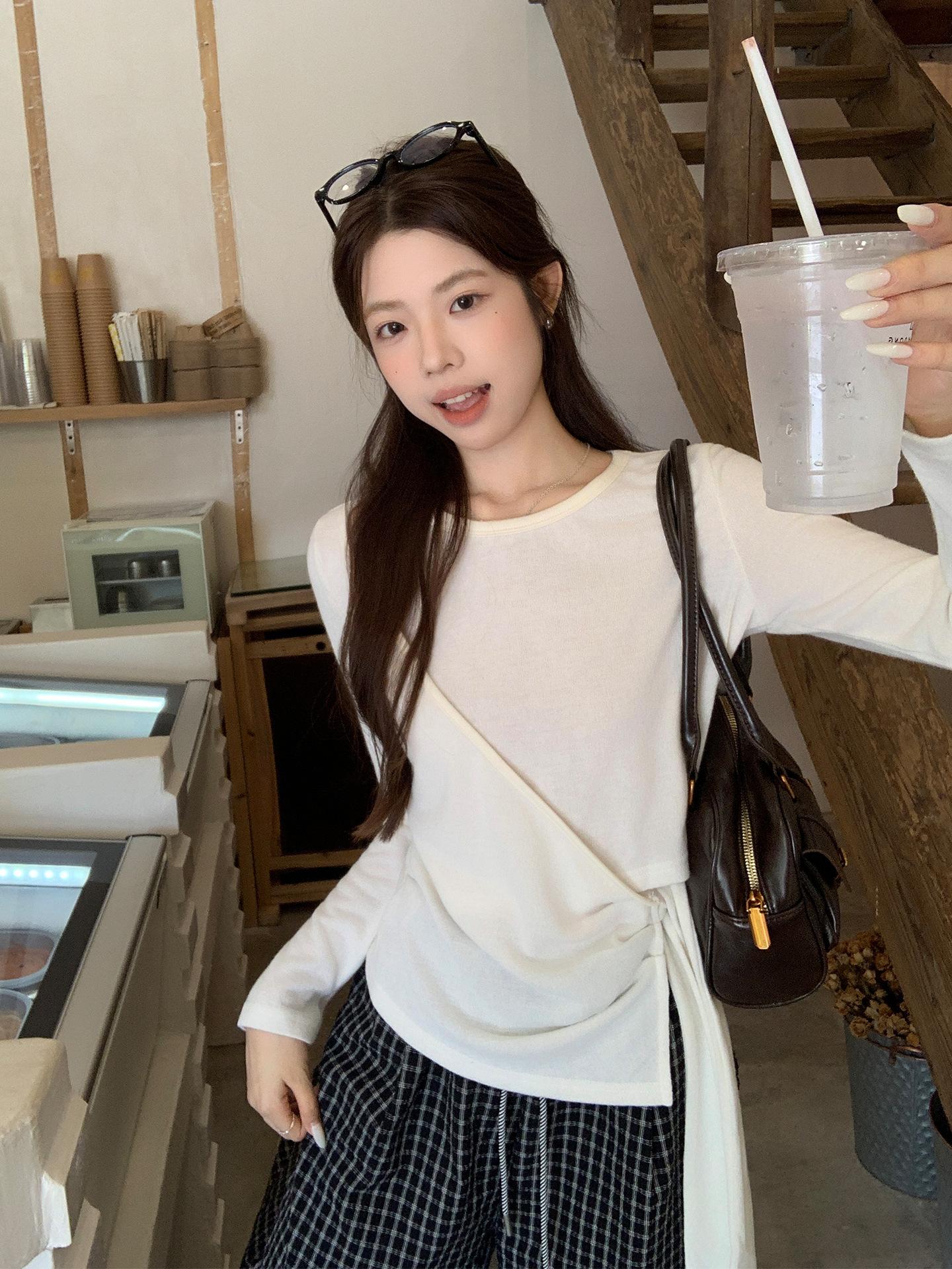 Solid color crew neck bow strap long sleeve T-shirt inside women s autumn new irregular bottoming shirt top S белый
Solid color crew neck bow strap long sleeve T-shirt inside women s autumn new irregular bottoming shirt top S белый