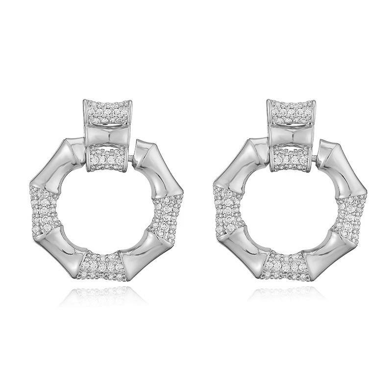 HECHENG, Small And Elegant Style Golden Geometric Sheep Horn Women s Earrings Inlaid With Cubic Zirconia Party Earrings Other
HECHENG, Small And Elegant Style Golden Geometric Sheep Horn Women s Earrings Inlaid With Cubic Zirconia Party Earrings Other