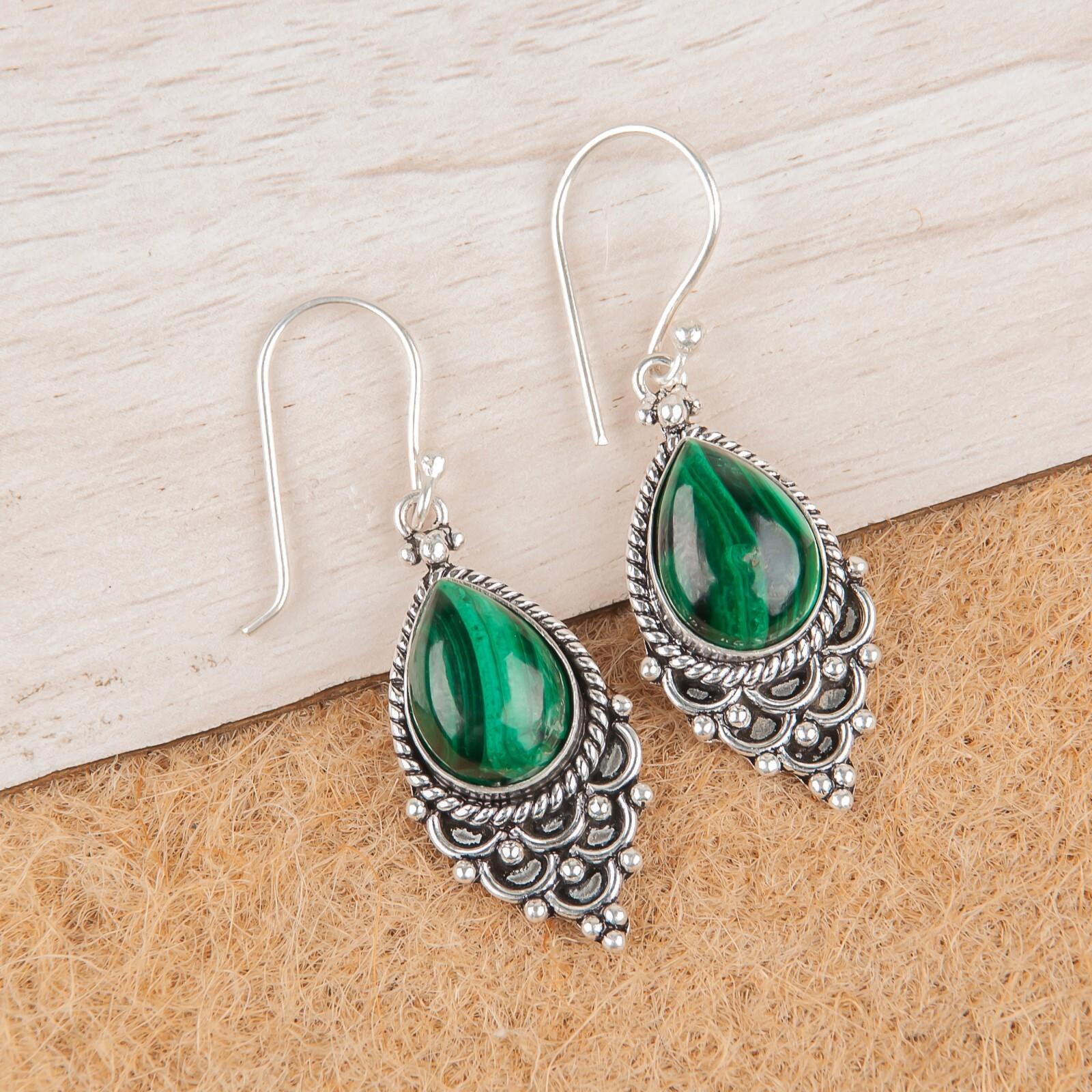 Natural Malachite Gemstone 925 Sterling Silver Jewelry Handcrafted Earrings 1.9 EE-85-24
Natural Malachite Gemstone 925 Sterling Silver Jewelry Handcrafted Earrings 1.9 EE-85-24