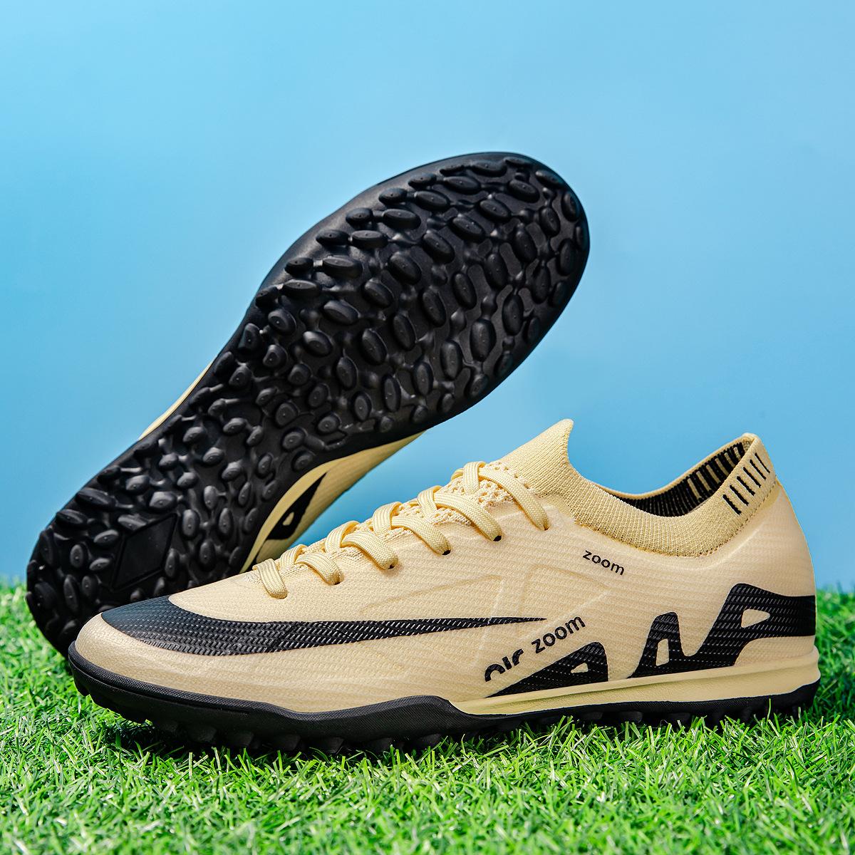 New Low-Top Men S And Women S Football Shoes Long Nails Broken Nails Competition Training Shoes Men S And Women S Adult Sports Football Shoes 39
New Low-Top Men S And Women S Football Shoes Long Nails Broken Nails Competition Training Shoes Men S And Women S Adult Sports Football Shoes 39