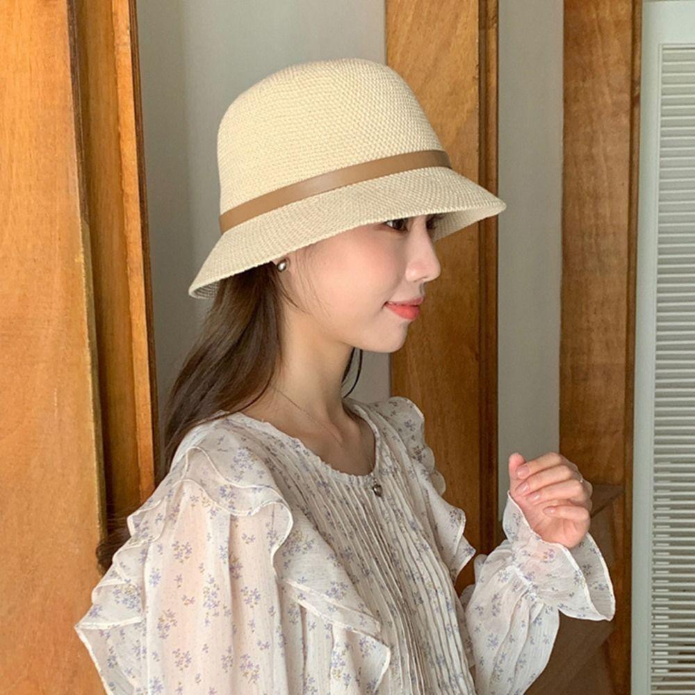 Sun Protection Summer Bucket Hats PU Leather Belt Outdoor Straw Hats Women Sunscreen Hats Beach чорний
Sun Protection Summer Bucket Hats PU Leather Belt Outdoor Straw Hats Women Sunscreen Hats Beach чорний