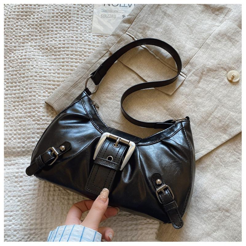 Y2K Retro Style Shoulder Bag Maillard Pleated Rivet Armpit Bag Fashiable Ladies Cool PU Leather Shoulder Bag чёрный
Y2K Retro Style Shoulder Bag Maillard Pleated Rivet Armpit Bag Fashiable Ladies Cool PU Leather Shoulder Bag чёрный