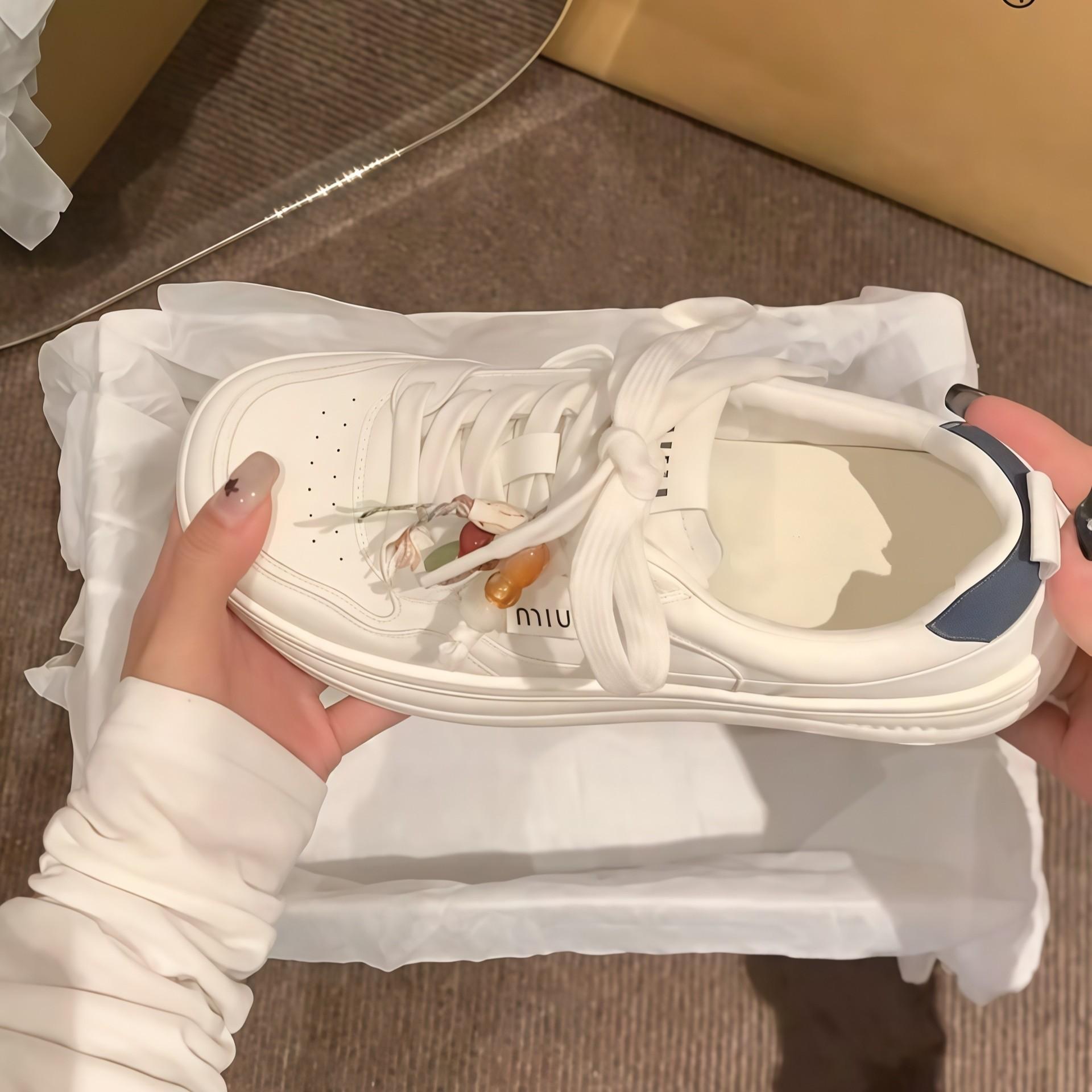 Little white shoes women s new autumn women s shoes with skirts shoes versatile casual sports board shoes platform bread shoes 35 бежевый
Little white shoes women s new autumn women s shoes with skirts shoes versatile casual sports board shoes platform bread shoes 35 бежевый