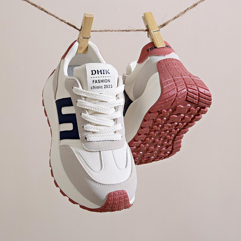 Новые летние белые туфли на платформе 2024 года для студентов, спортивные универсальные повседневные кроссовки для бега, женские туфли, одиночные туфли, корейская версия 35
Новые летние белые туфли на платформе 2024 года для студентов, спортивные универсальные повседневные кроссовки для бега, женские туфли, одиночные туфли, корейская версия 35