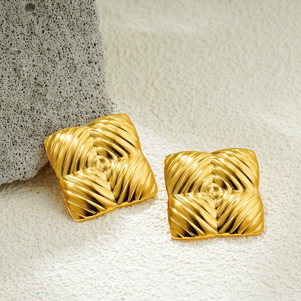 Creative Heart Round Drop Earrings for Women 18k Gold Plated Striped Texture Geometric Statement Stainless Steel Earring Zircon
Creative Heart Round Drop Earrings for Women 18k Gold Plated Striped Texture Geometric Statement Stainless Steel Earring Zircon