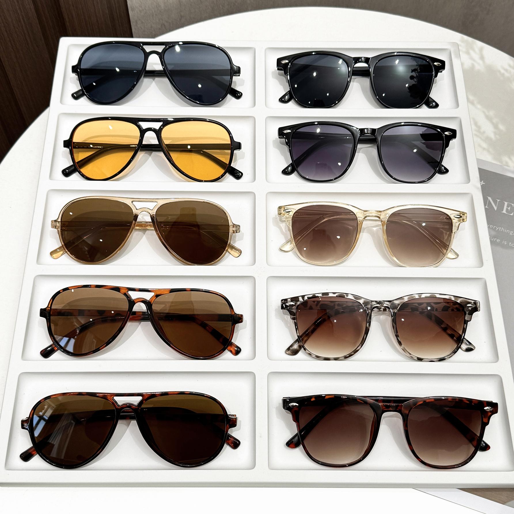 10Pcs Fashionable Round Frame Glasses with Stud Decoration, Perfect for Parties, Holiday Gifts, Suitable for Both Men and Women
10Pcs Fashionable Round Frame Glasses with Stud Decoration, Perfect for Parties, Holiday Gifts, Suitable for Both Men and Women