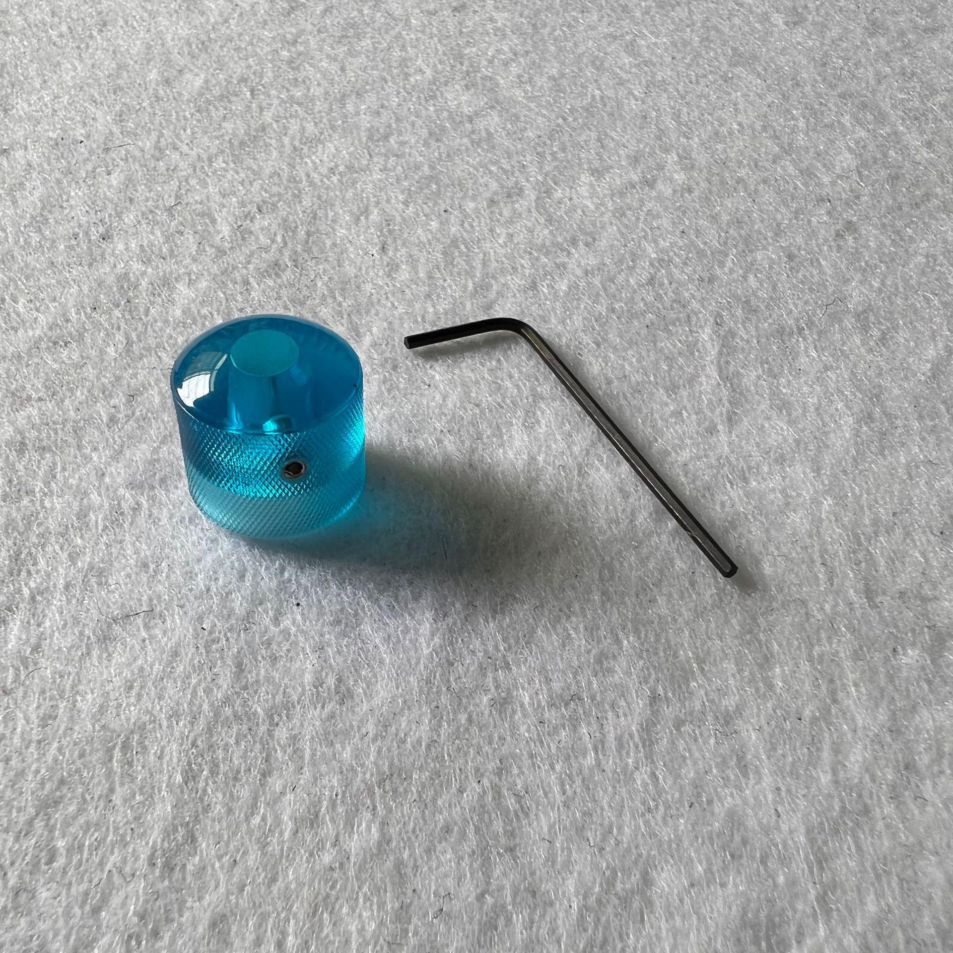 Electric Guitar Bass Volume Knob with Hole and Switch Cap Plastic Knob with Hole прозорий/синій
Electric Guitar Bass Volume Knob with Hole and Switch Cap Plastic Knob with Hole прозорий/синій