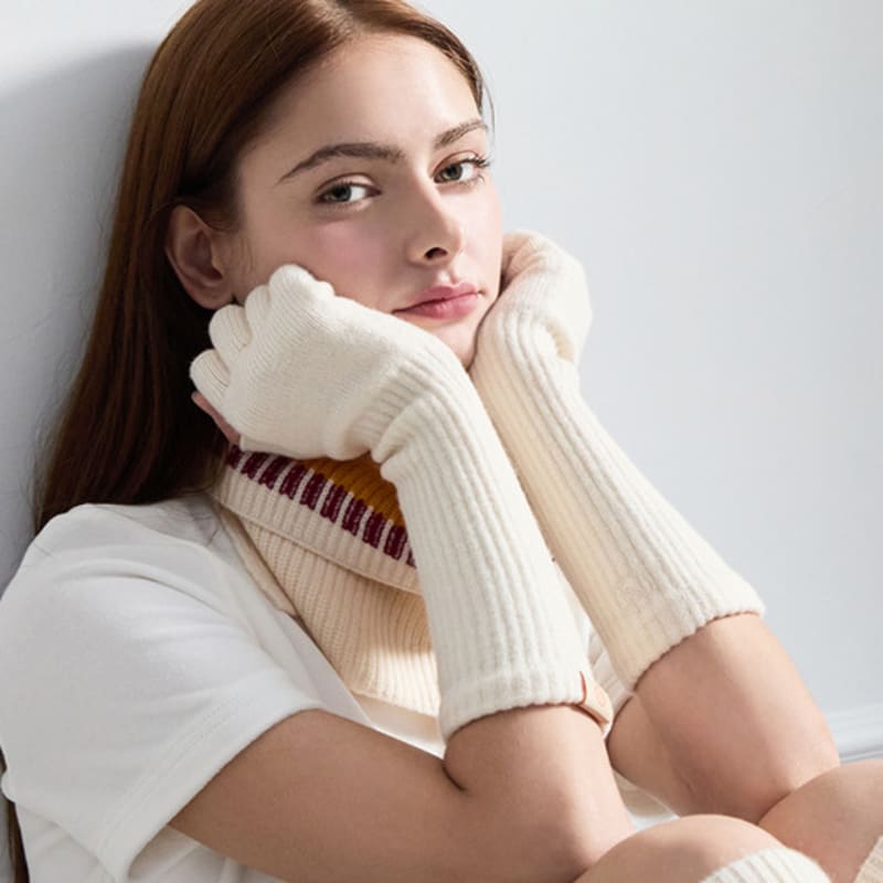 нитина шерстяная вязаная грелка для рук IV ivory
нитина шерстяная вязаная грелка для рук IV ivory