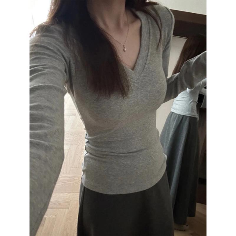 American Style V-Neck Plus Velvet Long Sleeve Slim Fit Top – 2025 Autumn/Winter Collection, Warm Base Layer L (Recommended 105-115 jin)
American Style V-Neck Plus Velvet Long Sleeve Slim Fit Top – 2025 Autumn/Winter Collection, Warm Base Layer L (Recommended 105-115 jin)