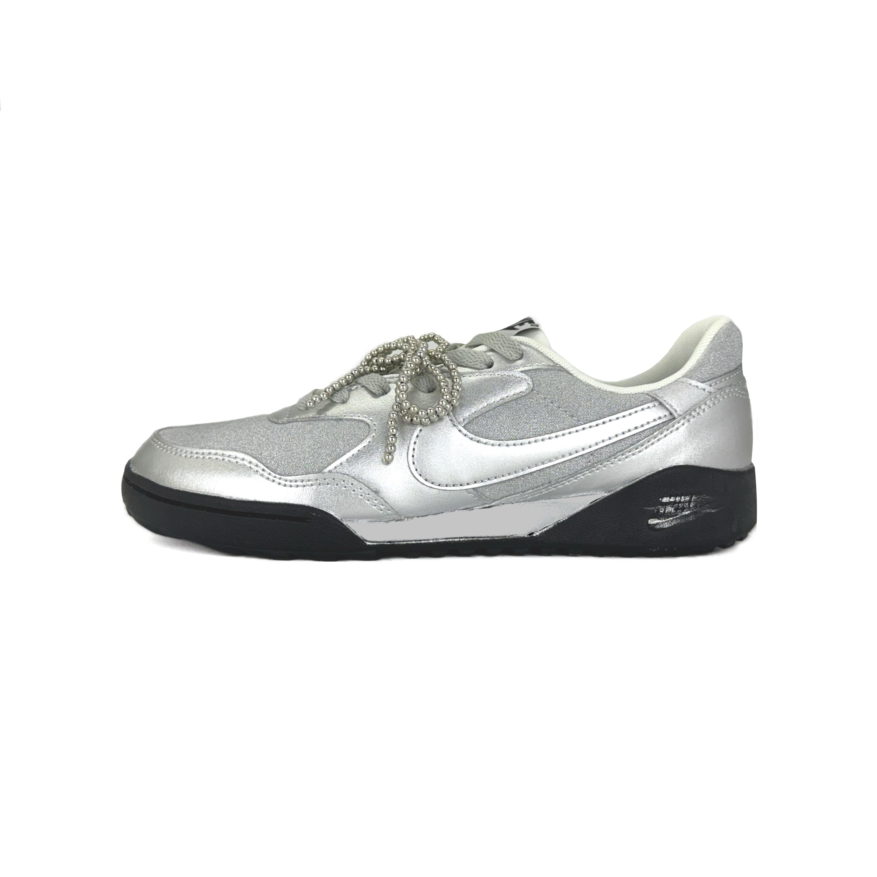 Nike Terra Manta Slip Resistant Low top Skateboard Shoes Women s Silver HQ4502-100(Team502-) 38
Nike Terra Manta Slip Resistant Low top Skateboard Shoes Women s Silver HQ4502-100(Team502-) 38