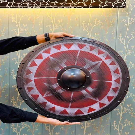 Ручний виготовлений Червона Зірка Вікінгський Щит LARP Косплей Реквізит Домашній Декор Подарунок на День Народження
Ручний виготовлений Червона Зірка Вікінгський Щит LARP Косплей Реквізит Домашній Декор Подарунок на День Народження