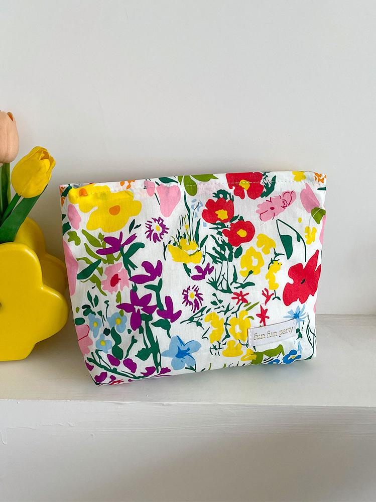 Vintage Flower Print Ladies Storage Bag Soft Cotton Women s Cosmetic Bags Make Up Case Female Girls Flora Handbags Clutch Purse
Vintage Flower Print Ladies Storage Bag Soft Cotton Women s Cosmetic Bags Make Up Case Female Girls Flora Handbags Clutch Purse