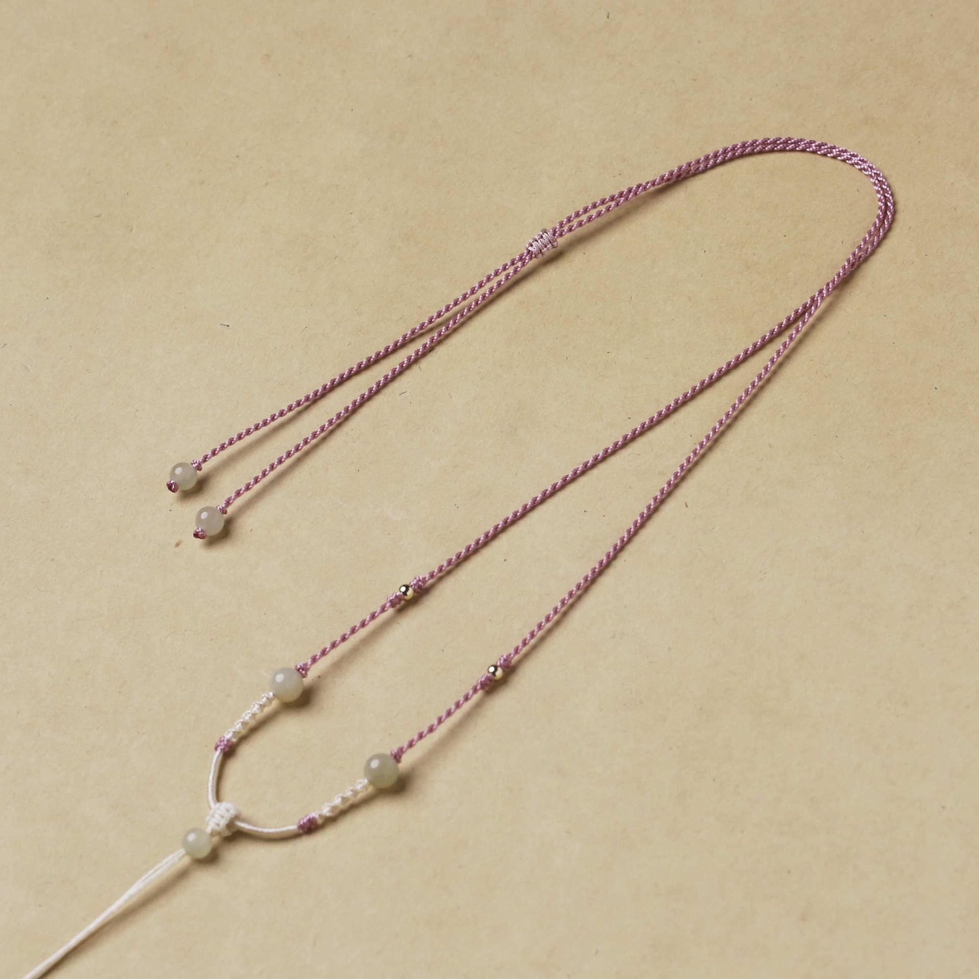 Изысканная женская цепочка на ключицу ручной работы из нефрита Хэтянь - Элегантный новый китайский стиль 6mm
Изысканная женская цепочка на ключицу ручной работы из нефрита Хэтянь - Элегантный новый китайский стиль 6mm