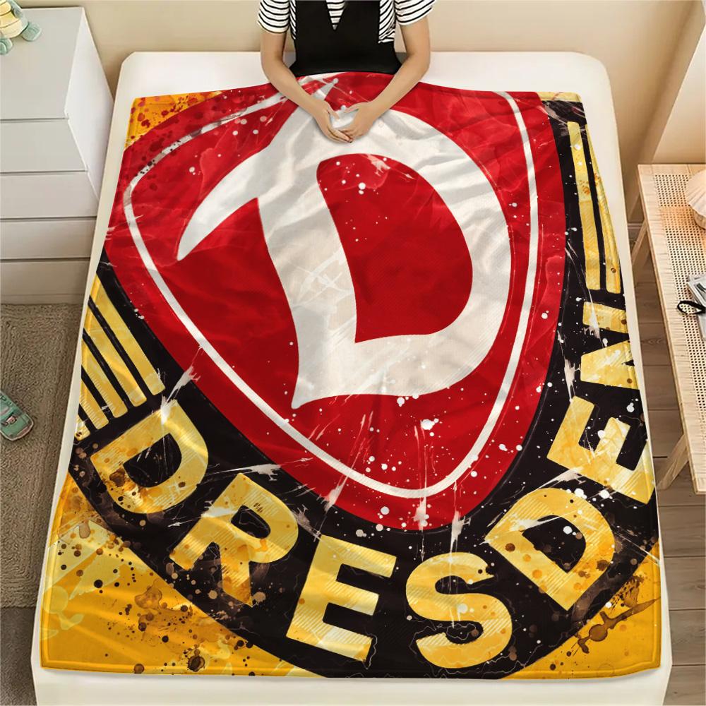 Dynamo Dresden Print Flannel Blanket, High quality Comfortable for All Seasons, Home Decor, Warmth and Comfort 80cm x 120cm
Dynamo Dresden Print Flannel Blanket, High quality Comfortable for All Seasons, Home Decor, Warmth and Comfort 80cm x 120cm