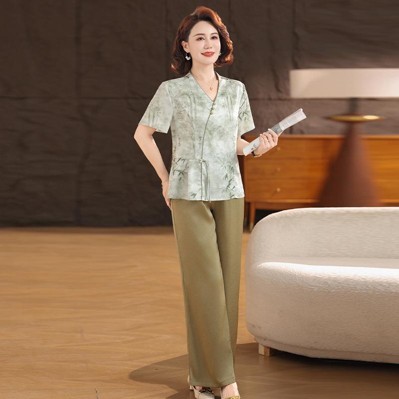 2026 New Summer Two-Piece Set: Elegant Short-Sleeve Top for Mothers & Elderly Women 3XL (115-130 Jin)
2026 New Summer Two-Piece Set: Elegant Short-Sleeve Top for Mothers & Elderly Women 3XL (115-130 Jin)