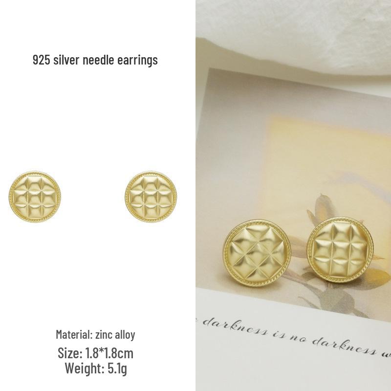 Elegant Matte Round Metal Earrings with 925 Silver Needle - High-End Feel, 2022 Design
Elegant Matte Round Metal Earrings with 925 Silver Needle - High-End Feel, 2022 Design